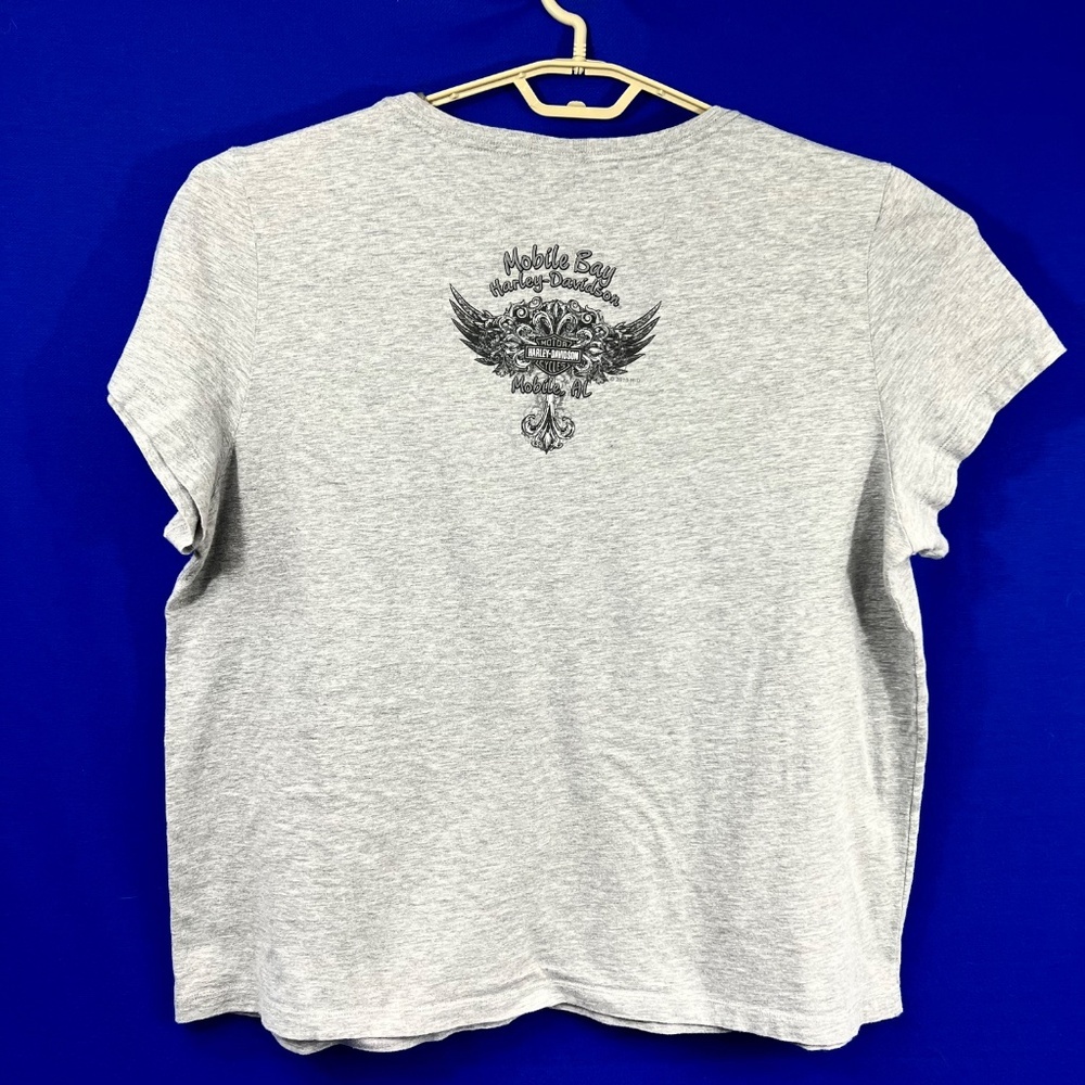 |•HARLEY-DAVIDSON•| Grey V-neck Mobile Bay Mobile, Alabama T-shirt Size 3X - Picture 4 of 11